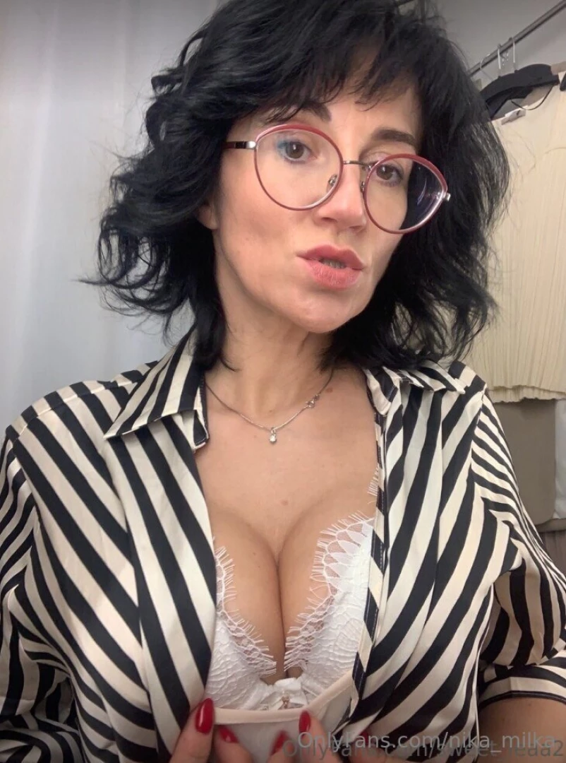 Free subscription hot milf sweet_leaa2 sweet_leaa2 if you buy one post part 5 