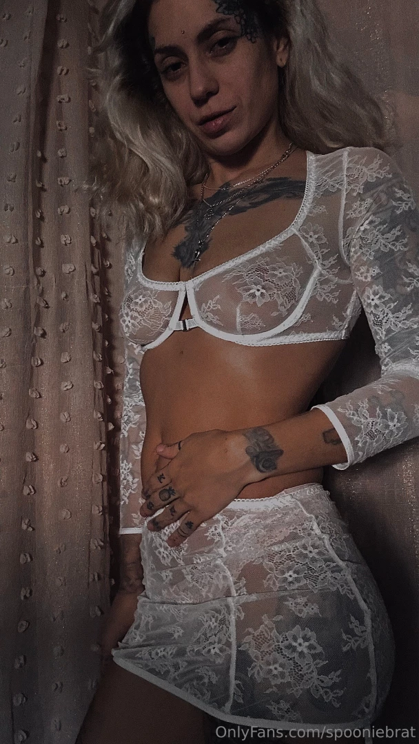 Do you like the white lace 