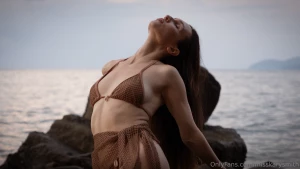 Let me whisper in your ear the hottest words you could hear