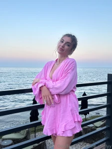 Look for a long time and do not take your eyes off if you take a