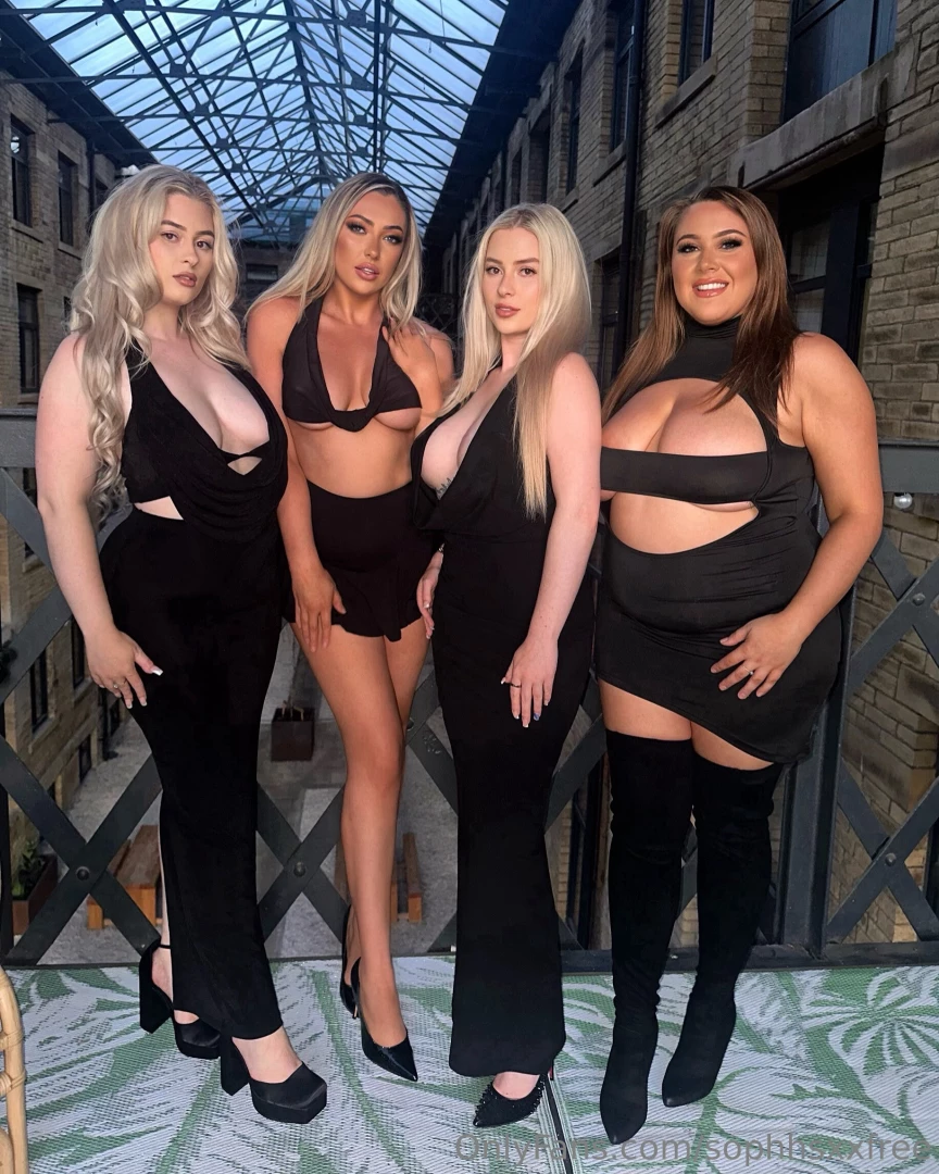 See us 4 naked on my vip page ninawoolley lauramorganx hollssx 