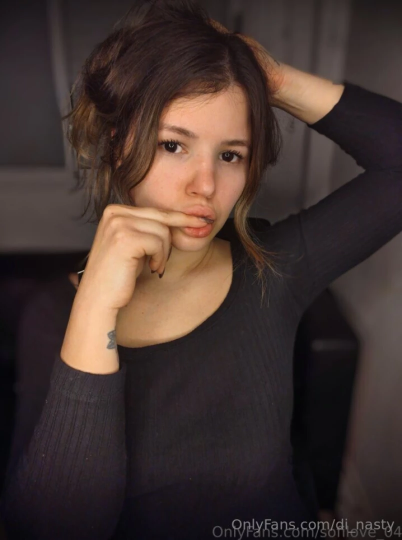 She is my cute friend sofilove_04 she wants to fulfill all your 