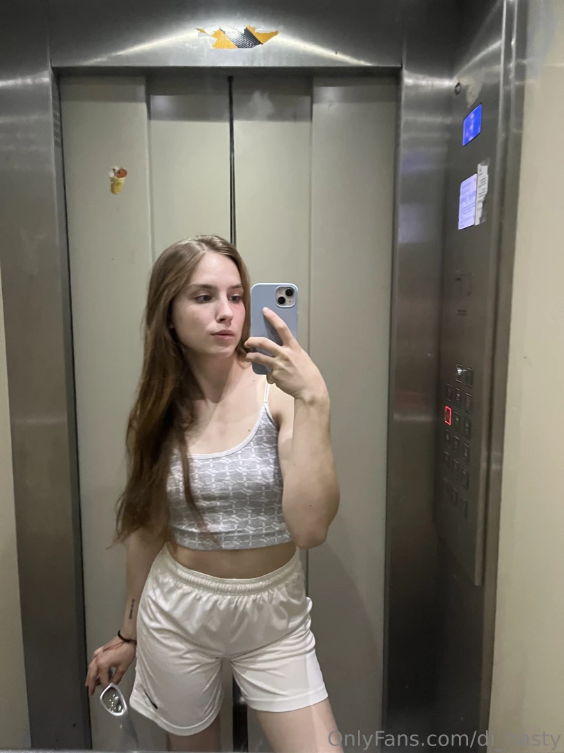 My 18 year old sis jennifer_greyx started running her onlyfans follow part 5 