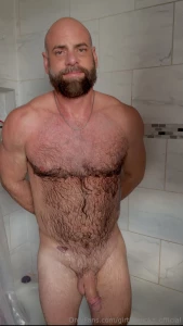 Cum wash this hairy body for me