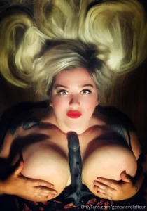 It s my birthdayyyyyyy so i took this creepy pic with a crucifix dildo