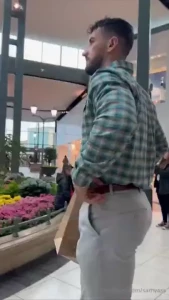 I know some of you like to see me dressed up