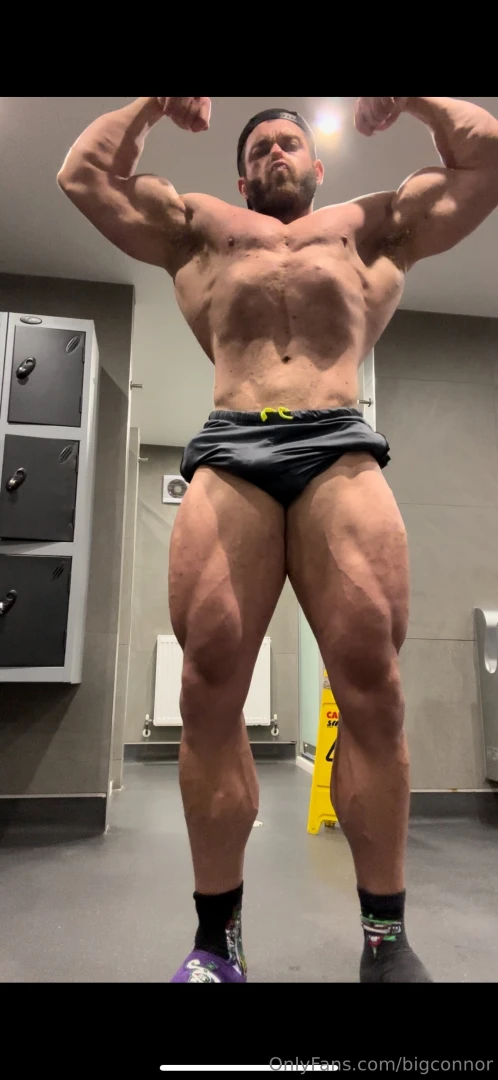 Front double bicep or hand on head single bicep i know it s too hard part 1 