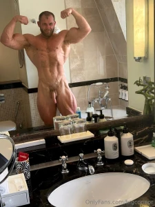 It s a great feeling to stare in the mirror and love what you see but