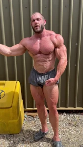 You walk into the sauna and i m sitting there what s your next move