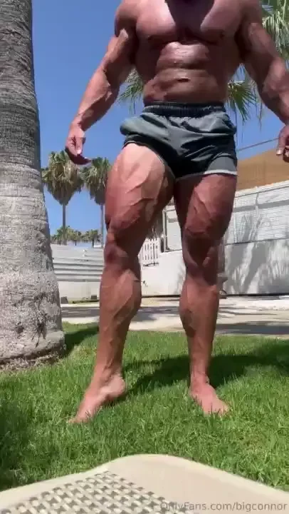 I wonder how fast i can make you tap with these huuuge legs of mine 