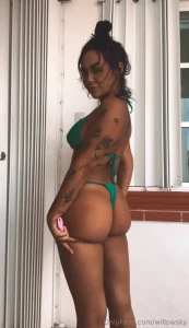 What cheek you biting first