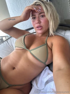 Happy friday https onlyfans com hallepayne c4