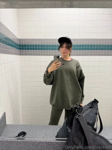 Want a sneaky peak why don t you come here and take my clothes off