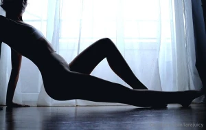 Silhouette of sin wanna trace my edges with your tongue