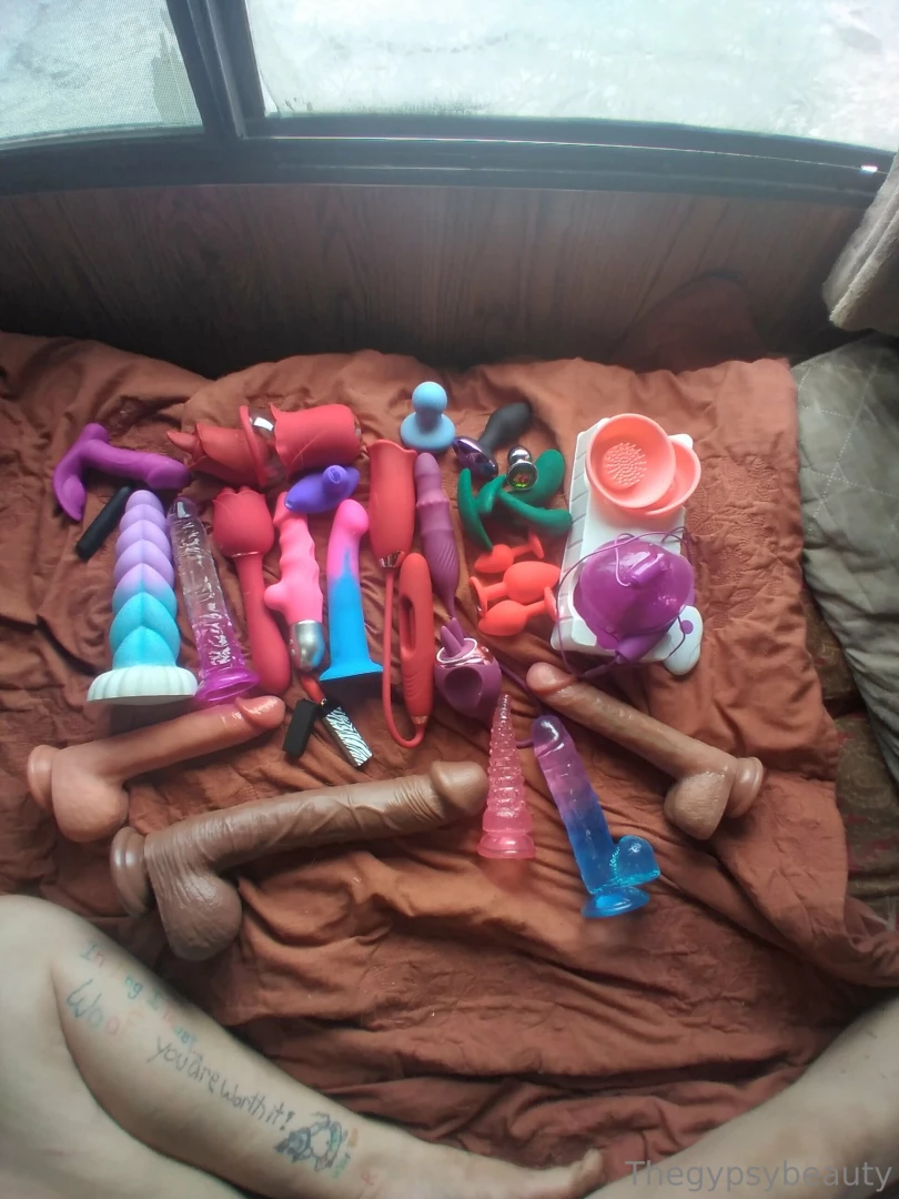 Like my toys wanna see me use em then make a request i d love to make 