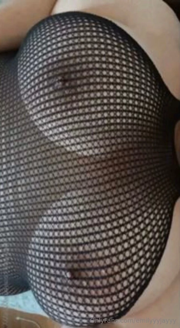 My nipples are so hard right now i need u to suck them for me daddy 