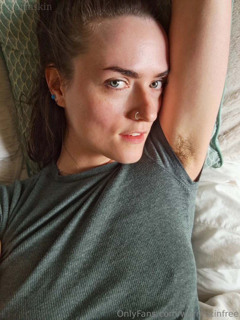 Soft kisses on my pits lt 3 