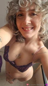 A smile to make you week in the knees i know how to powerfully affect