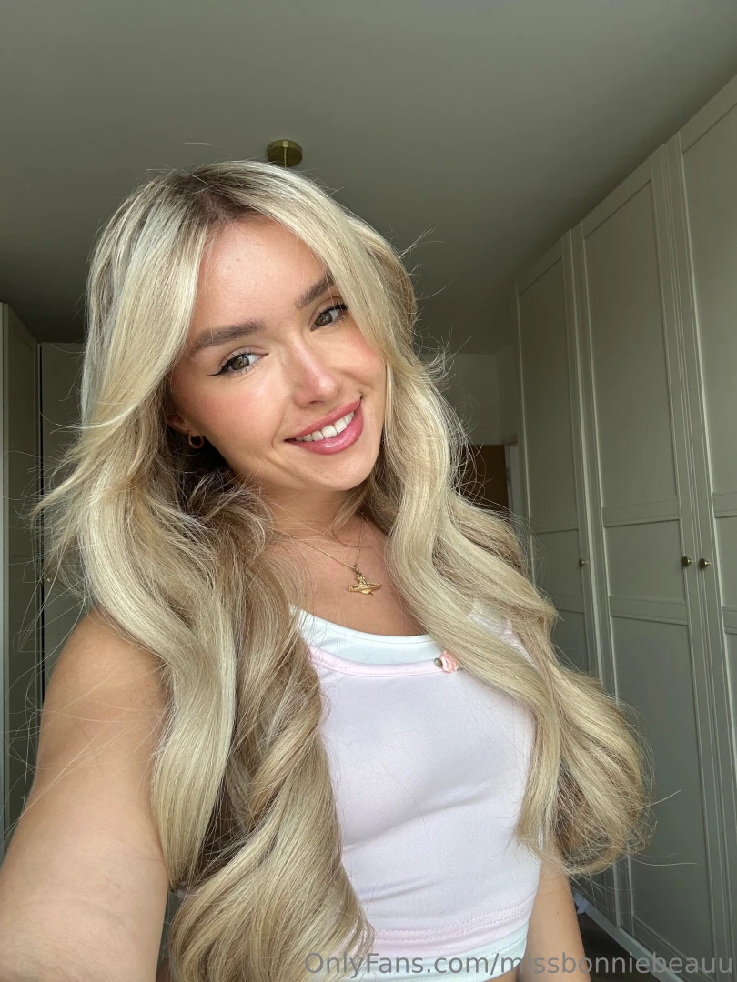 Comment your favorite thing about this pic 