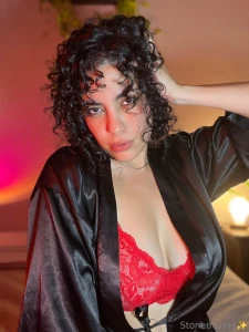 Being a sexy mommy is so much fun especially when it comes to