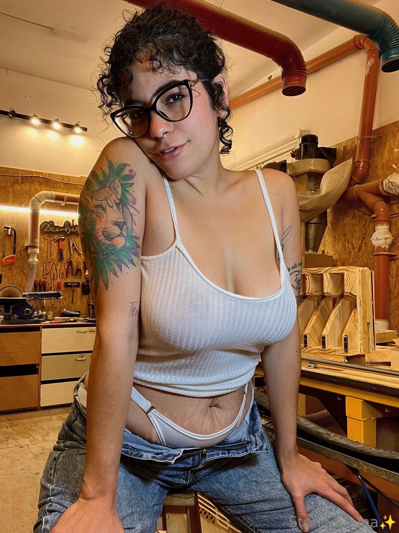 Pappi when everyone leaves i get so turned on want to see what i do 