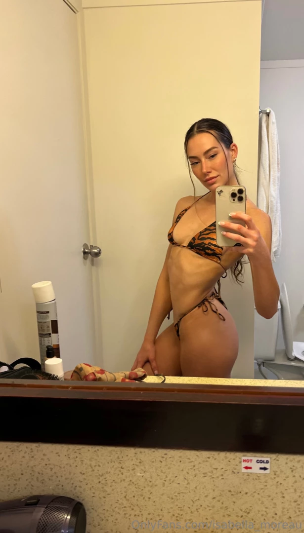 First post on onlyfans super new hear so be gentle 