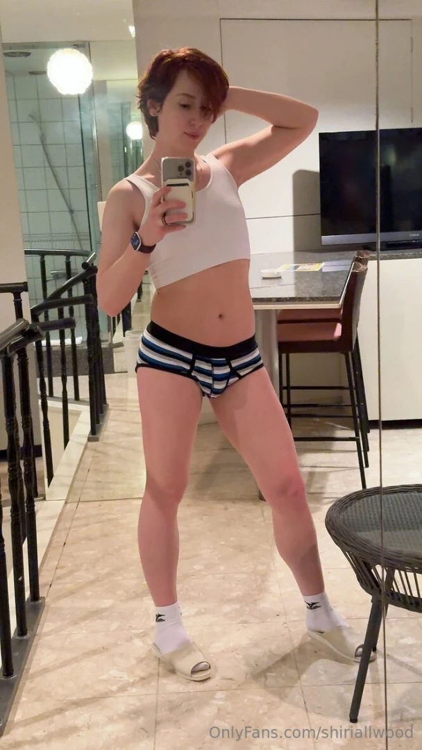 I love hotel selfies 