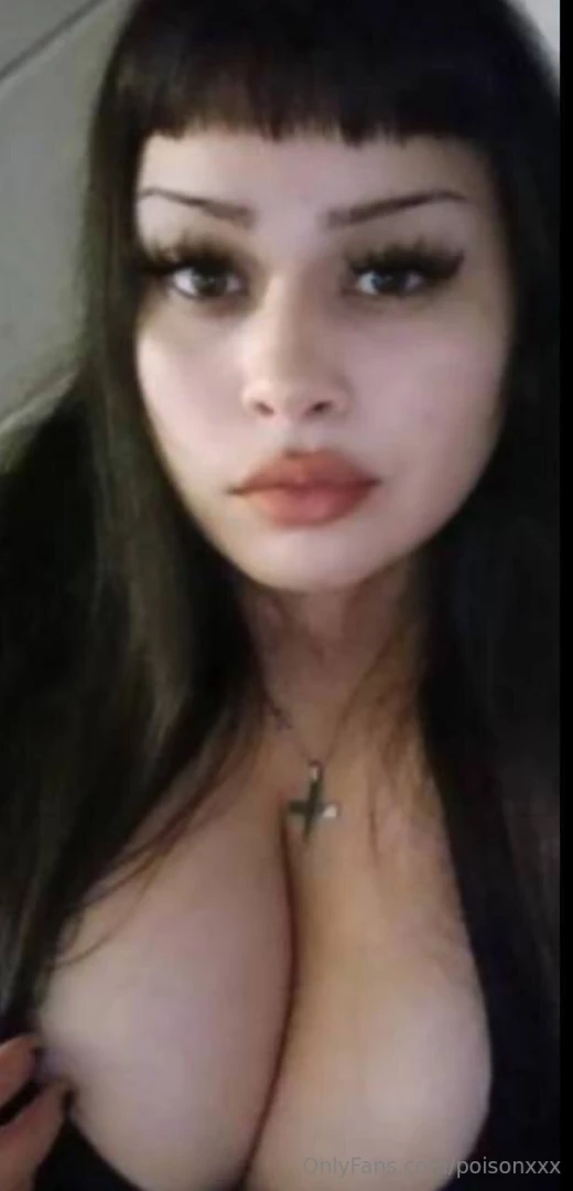 Free subscription kellyyzx kellyyzx she gonna make him harder than 