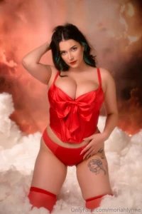 All wrapped up in a pretty red bow for you this set is red hot and