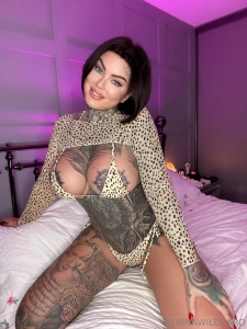 Trying something different i ve had a new haircut what do you think xx