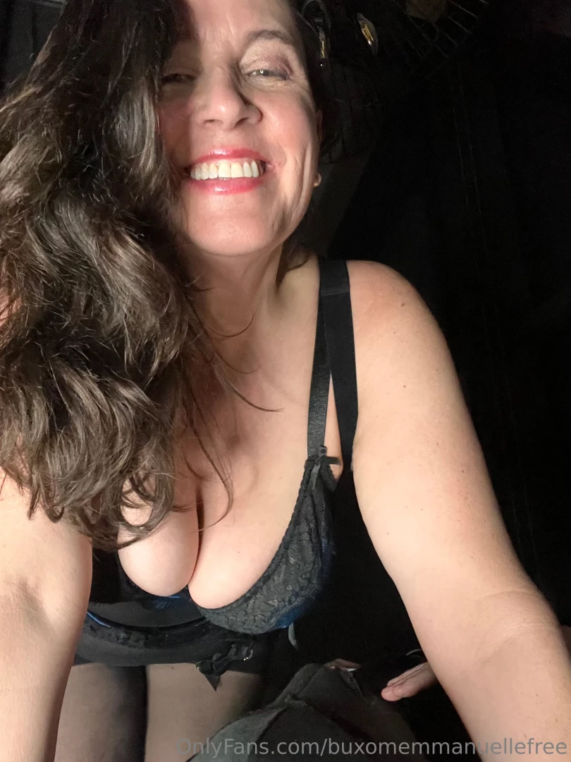 Cum join in the naughty fun with this sexy french milf 