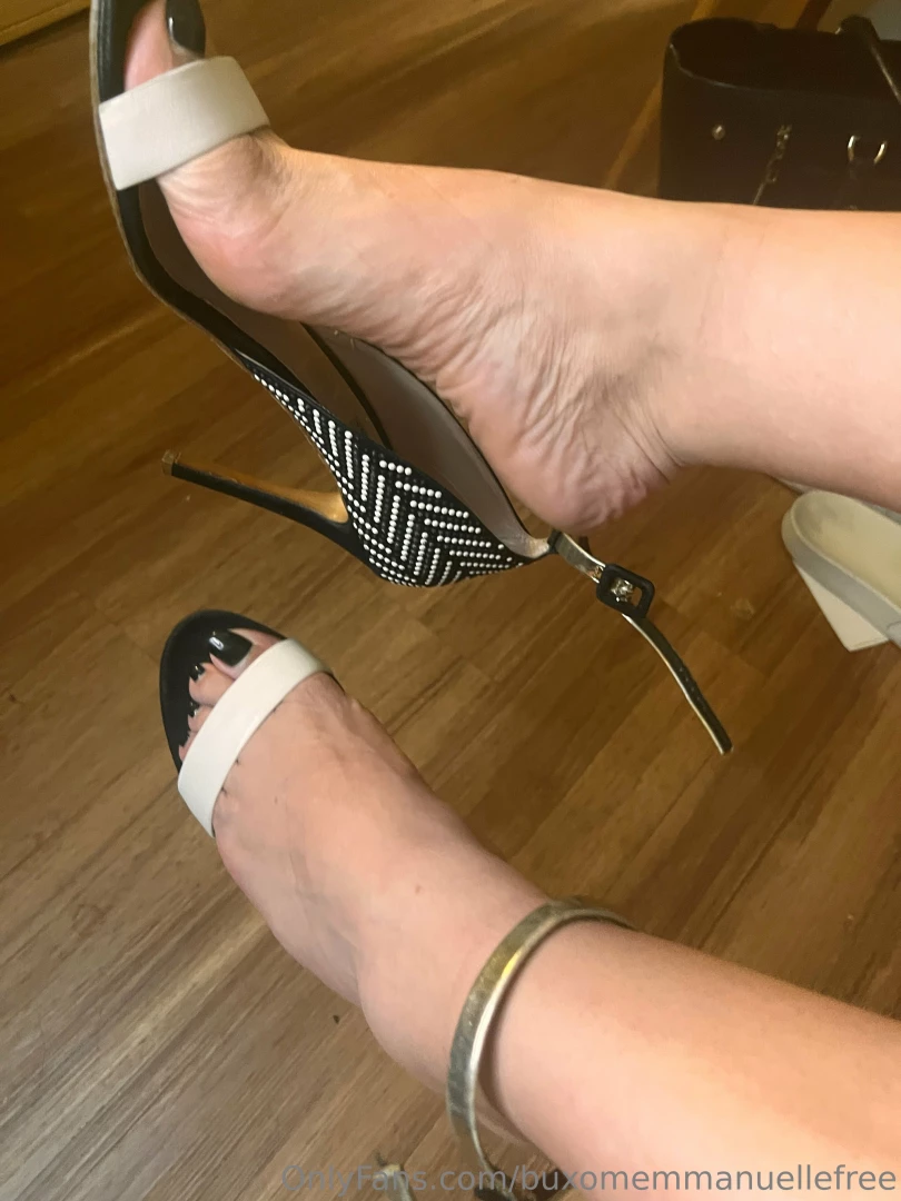 The feet bundle 40 of my best sexy feet pictures feet in sand nbsp 