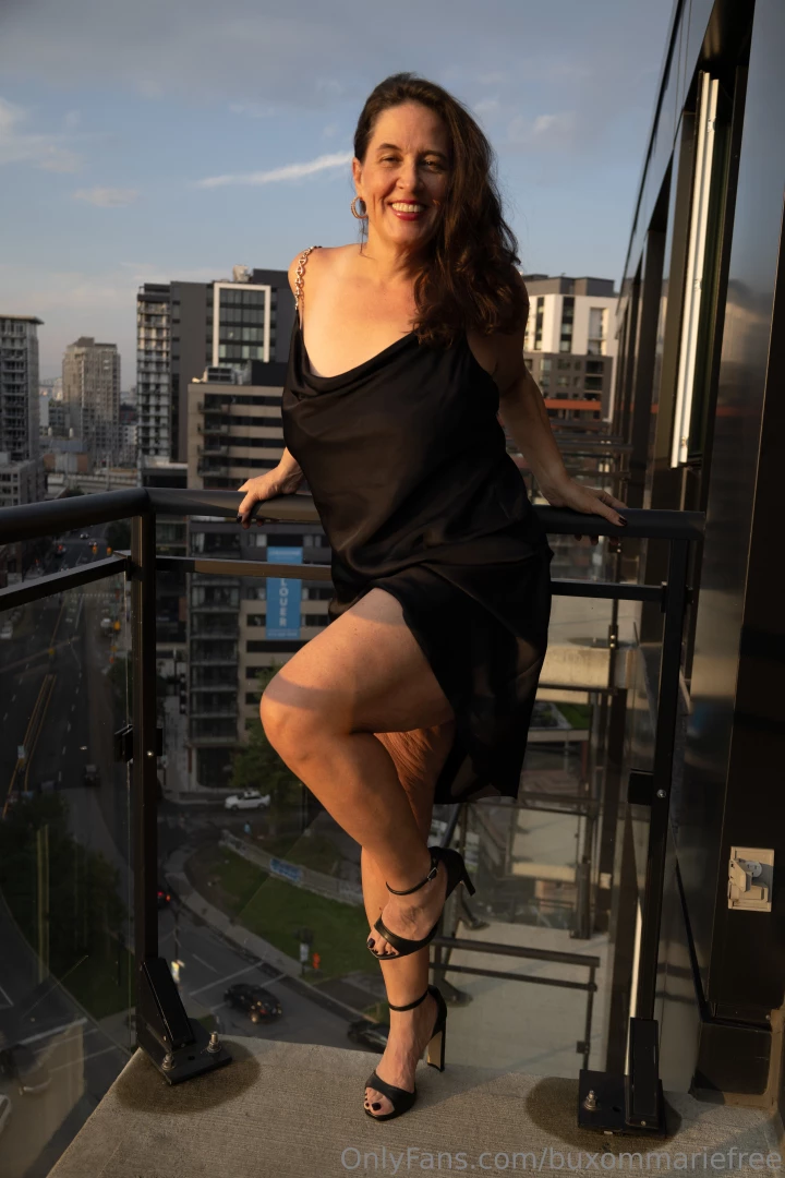 Is showing legs good or bad 