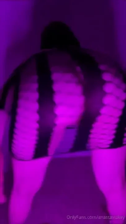 I want your milk in my ass daddy do you want to give it to me 