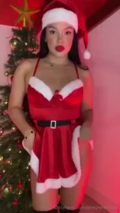 Only i can be this naughty and get a present from santa