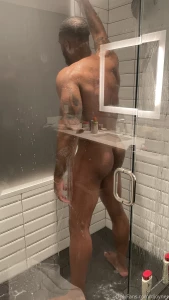 Come wash daddy body keep it to yourself nobody has to know the things