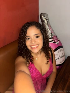 I like this photoo what are you up to