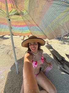 A couple days off to relaxx do you like sun tan