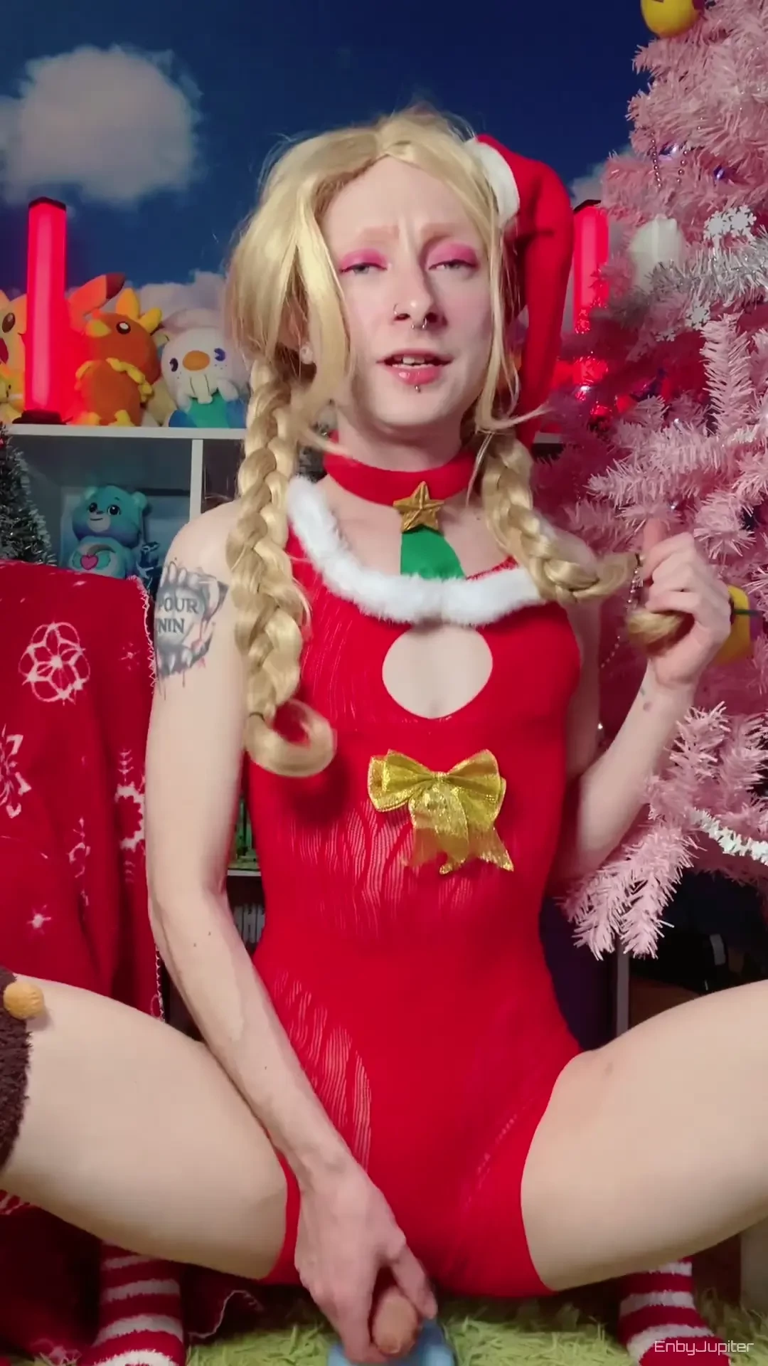 Boywife amp boyfriend subscribers get their xxxmas gift in their dms 