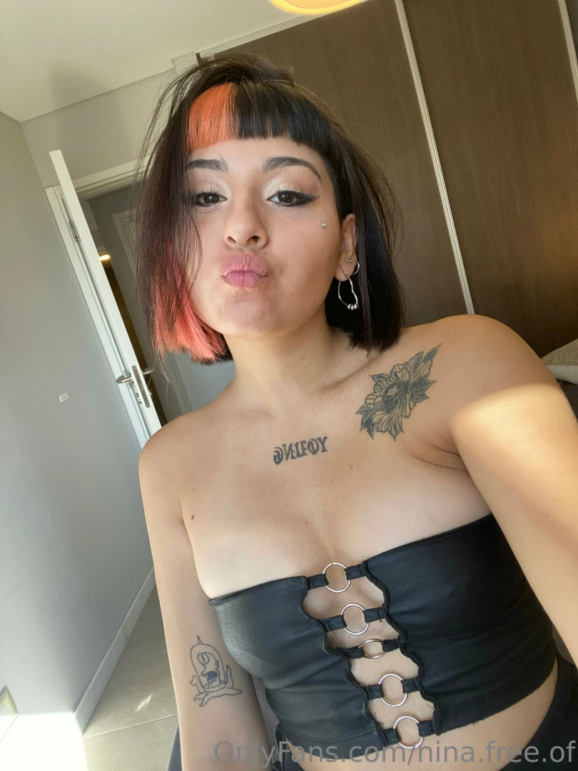 Say yes if i can send u nudes 