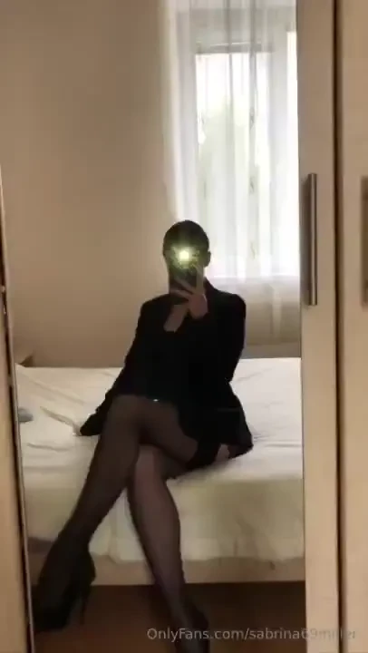 Wanna have some naughty fun time just dm me if you want it right now 