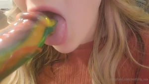 misslilly-xxx - Decided to jump on the fruit roll-up bj trend was actually do yummy 