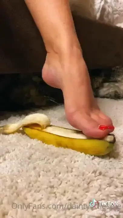 casey-mae - The way i was rubbing this banana with my feet turned me on a little 