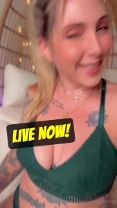 Live gettin nekkid rn click my profile picture to join