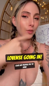 Lovense going in on live click my profile pic to join