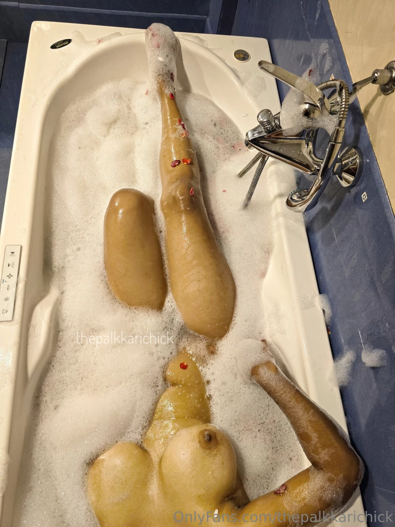 The bath tub soapy bubbly water and me 10 21 