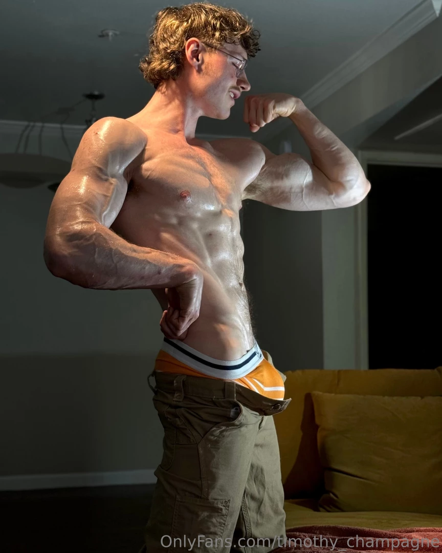 Gonna post the naked versions i took in a few hours enjoy 