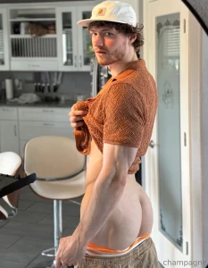 Do you like me better from the front or from the back