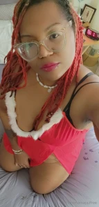Hey babe i m online for a bit and want to chat shoot me a dm xo