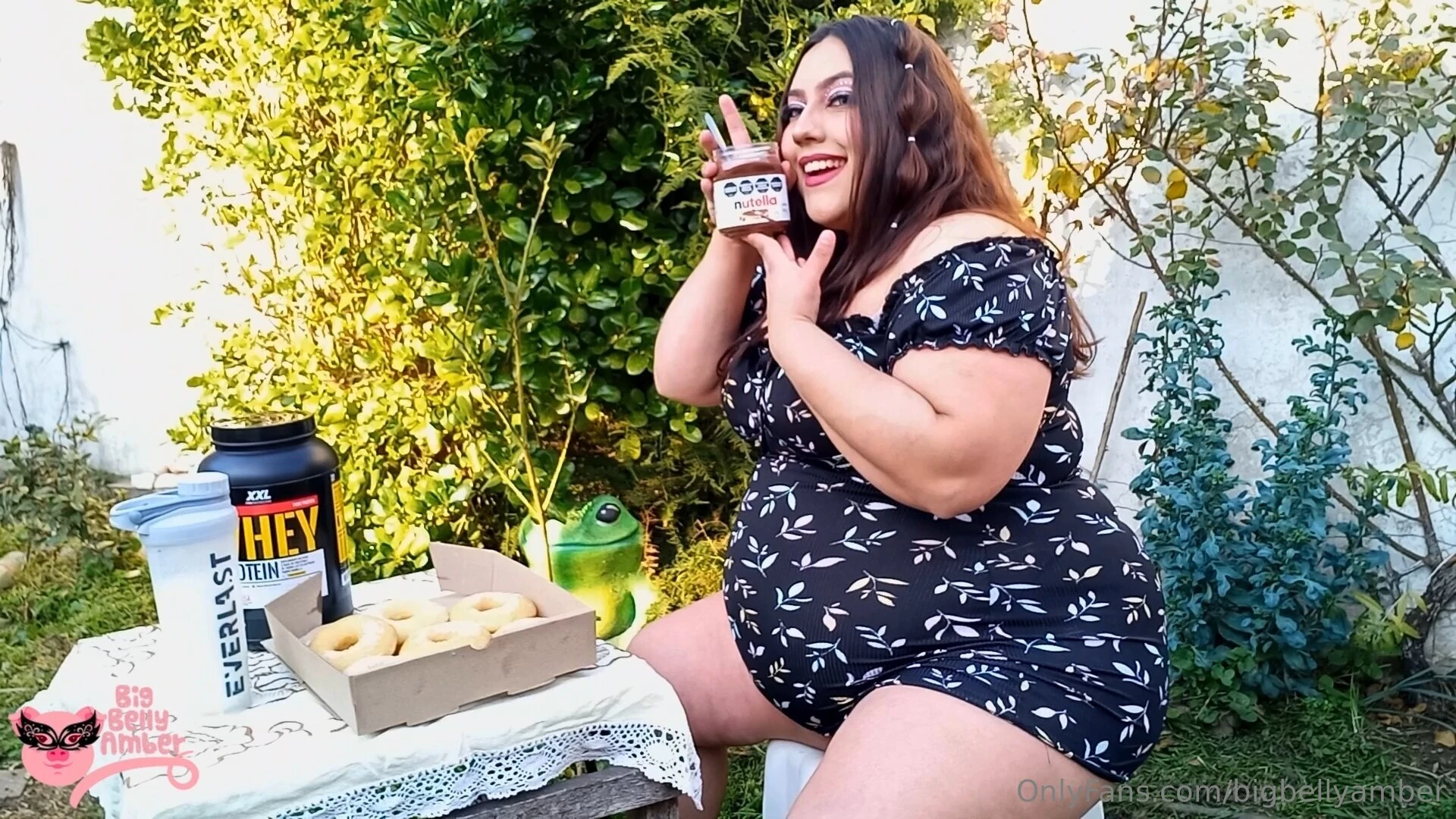 Six donuts at the same time a snack of 6 donuts okay fine will you eat part 11 